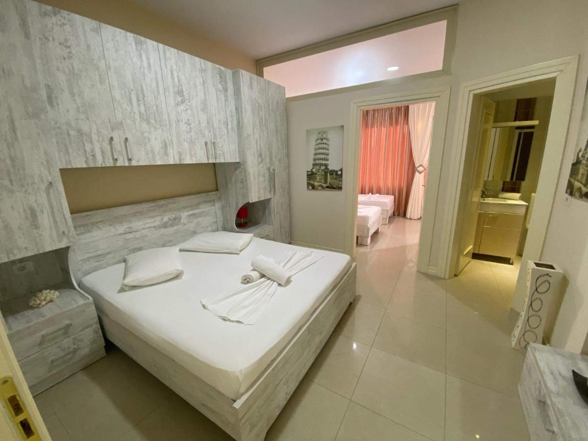 Apartamente Berti`s Garden Sarande Bagian luar foto