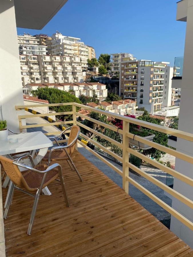 Apartamente Berti`s Garden Sarande Bagian luar foto