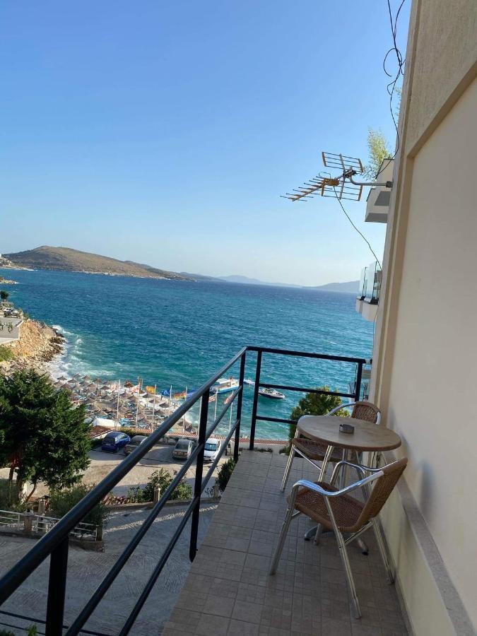 Apartamente Berti`s Garden Sarande Bagian luar foto