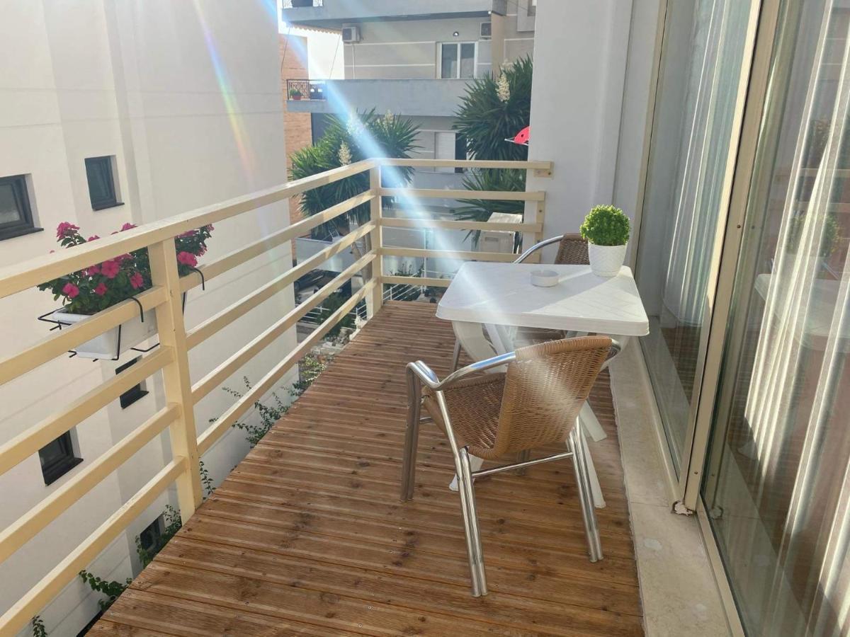 Apartamente Berti`s Garden Sarande Bagian luar foto
