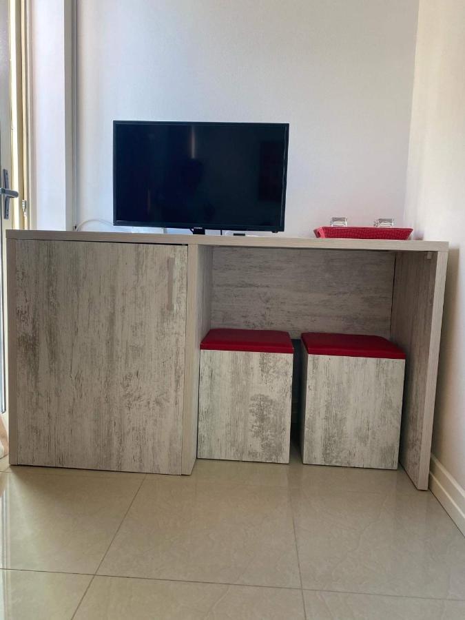 Apartamente Berti`s Garden Sarande Bagian luar foto