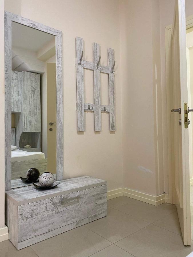 Apartamente Berti`s Garden Sarande Bagian luar foto