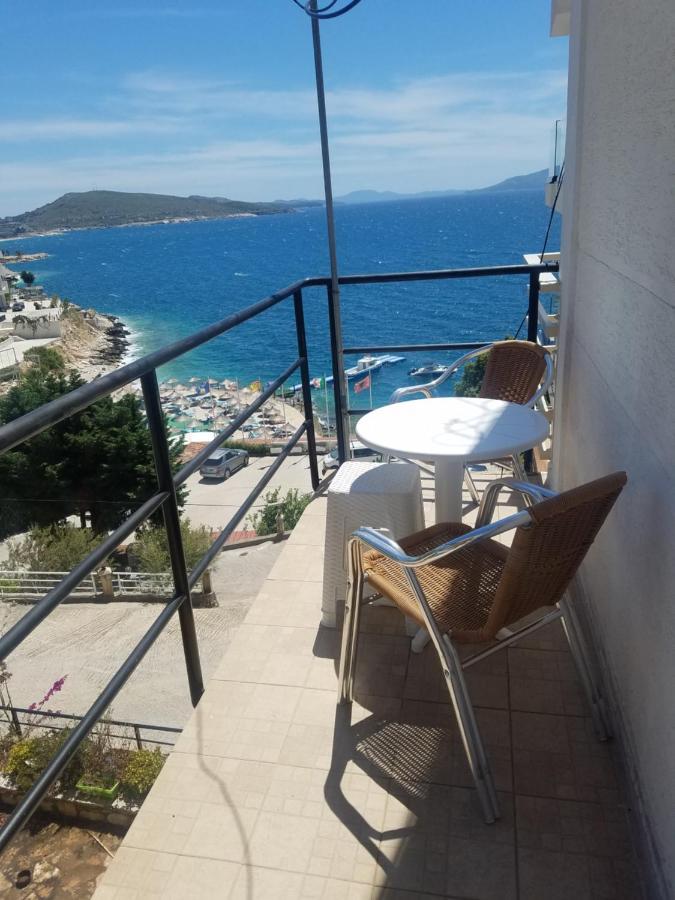 Apartamente Berti`s Garden Sarande Bagian luar foto